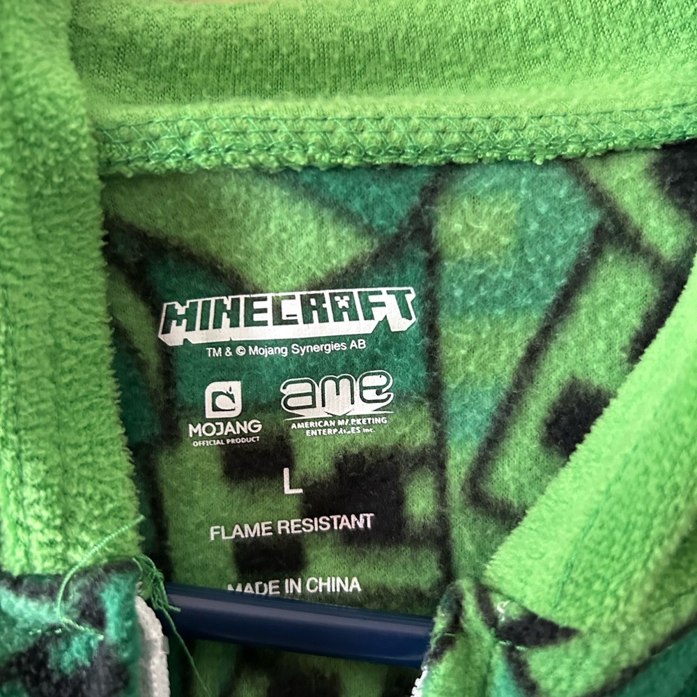 Minecraft hooded onesie. Kids Large
